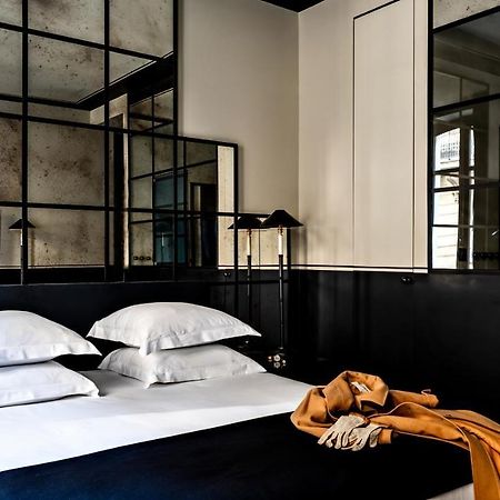 Monsieur George Hotel & Spa - Champs-Elysees Παρίσι Εξωτερικό φωτογραφία A room at the Hotel 57