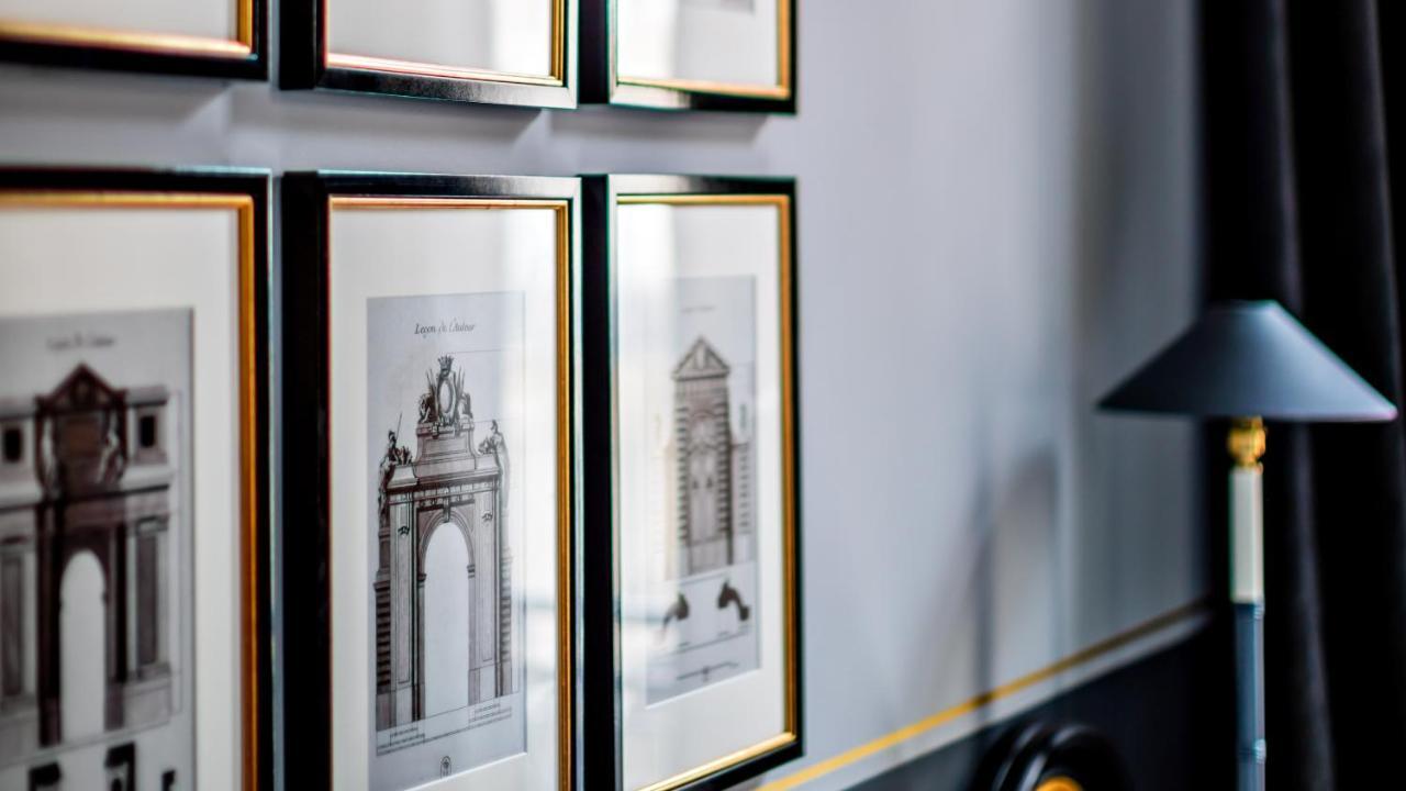 Monsieur George Hotel & Spa - Champs-Elysees Παρίσι Εξωτερικό φωτογραφία Framed prints