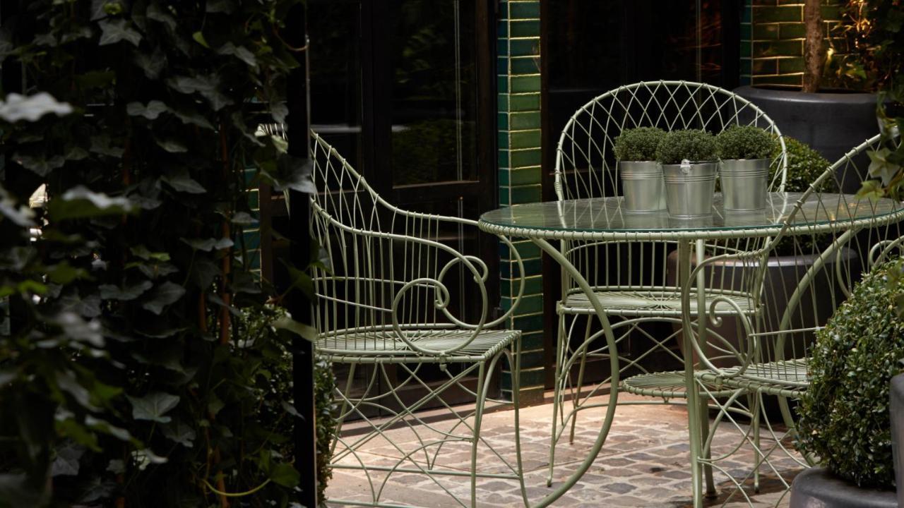 Monsieur George Hotel & Spa - Champs-Elysees Παρίσι Εξωτερικό φωτογραφία A patio in Madrid