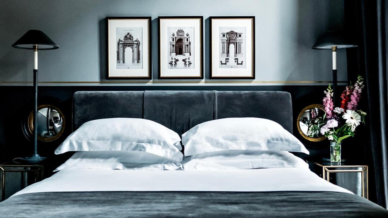 Monsieur George Hotel & Spa - Champs-Elysees Παρίσι Εξωτερικό φωτογραφία A bedroom at the hotel