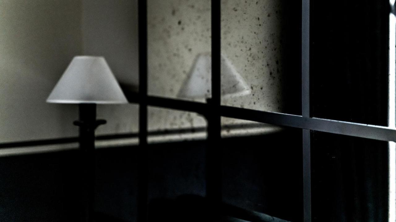 Monsieur George Hotel & Spa - Champs-Elysees Παρίσι Εξωτερικό φωτογραφία A lampshade